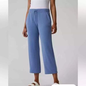 Athleta Seasoft Mid Rise Straight Crop Pants, Blue, Size L Regular